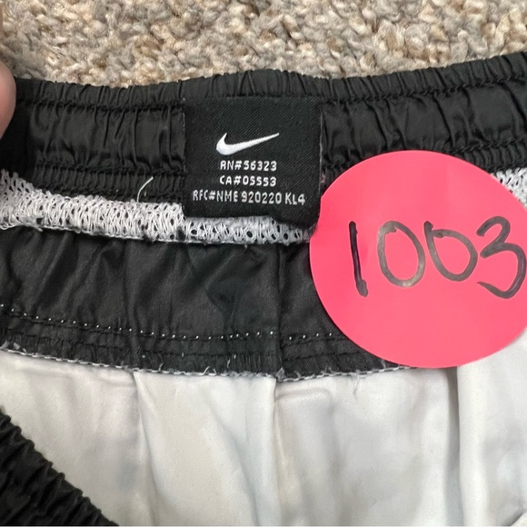 Vintage Nike shorts mens XL black white spell out baggy nylon swimtrunks - Picture 6 of 10